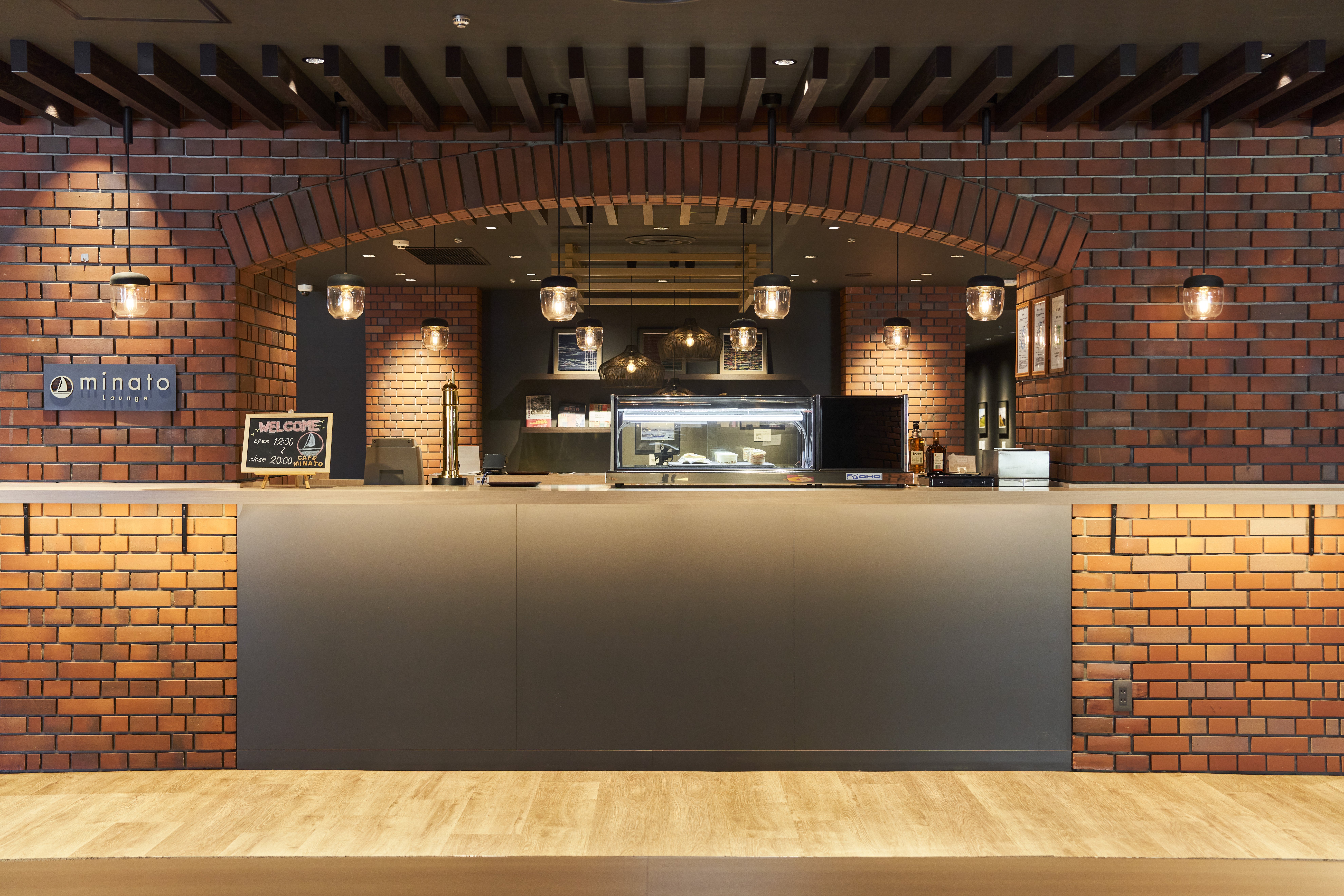 Lounge minato　臨時休業のお知らせ