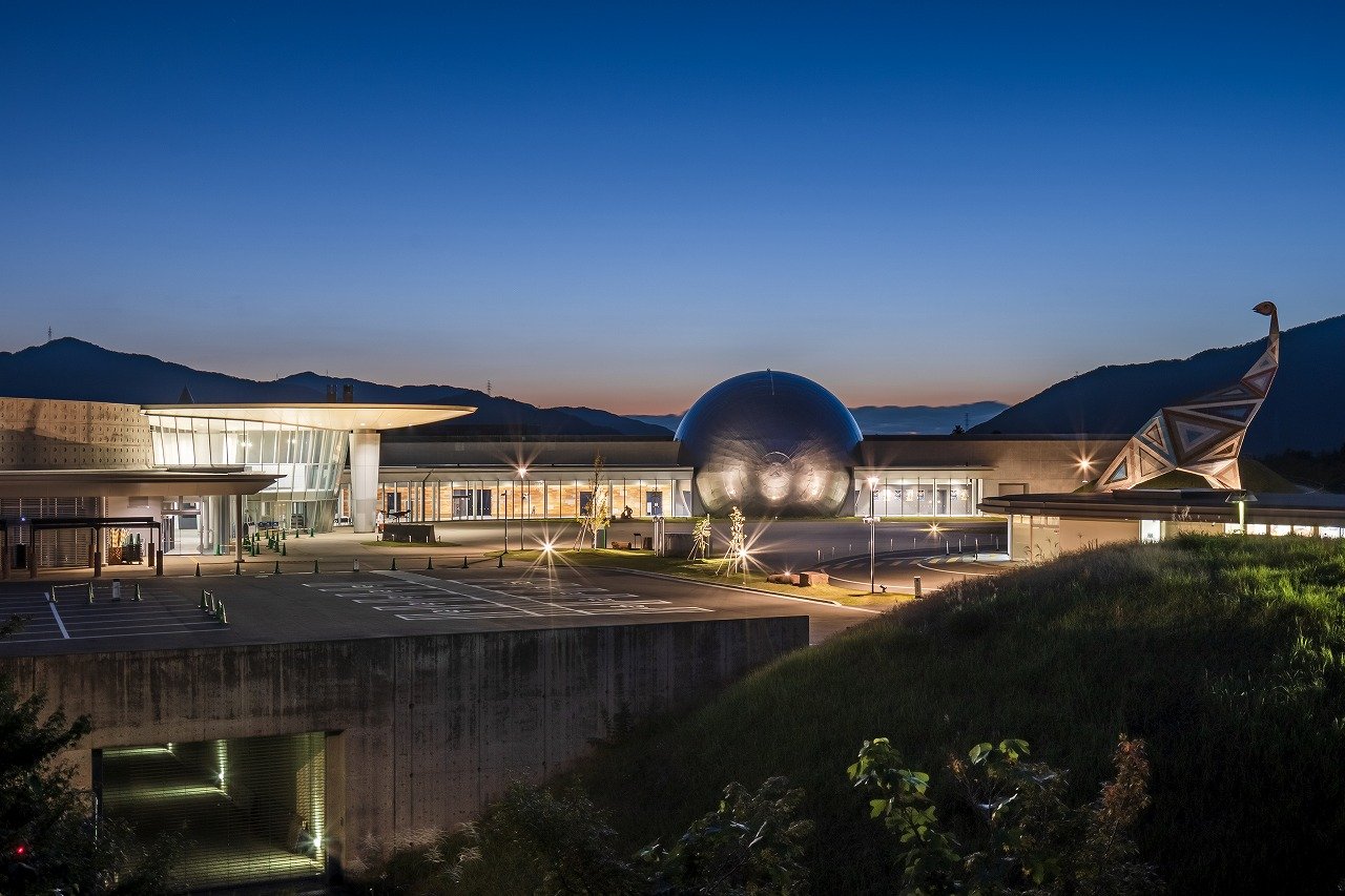 恐竜博物館夜景1.jpg
